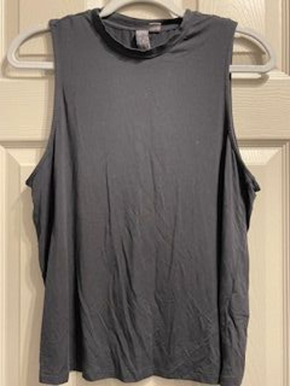 #T441 PRE-LOVED Sweaty Betty sleeveless tank with open back detail size 8